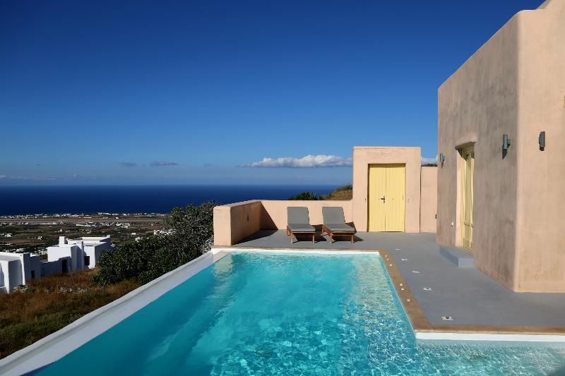 North Santorini A Luxury Spa Hotel Pyrgos Kallistis Luaran gambar