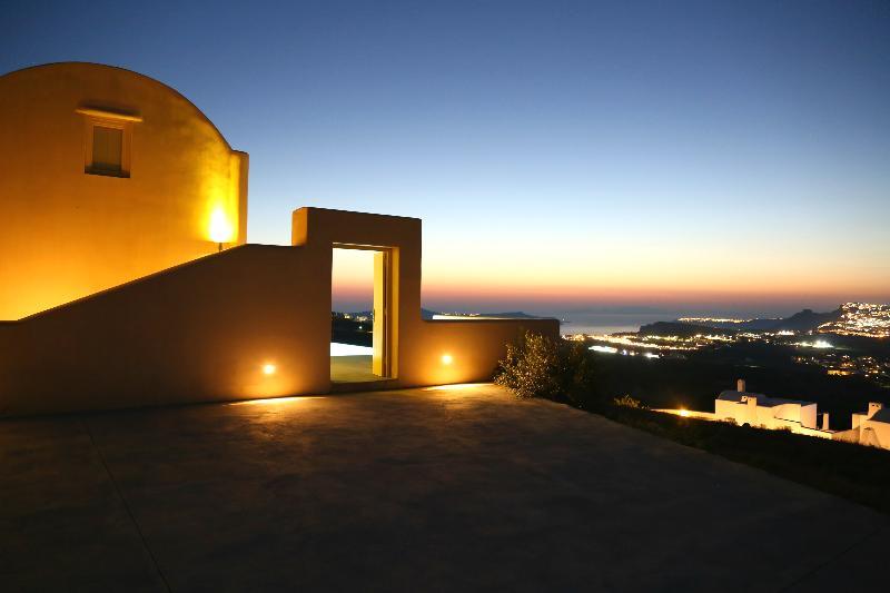 North Santorini A Luxury Spa Hotel Pyrgos Kallistis Luaran gambar