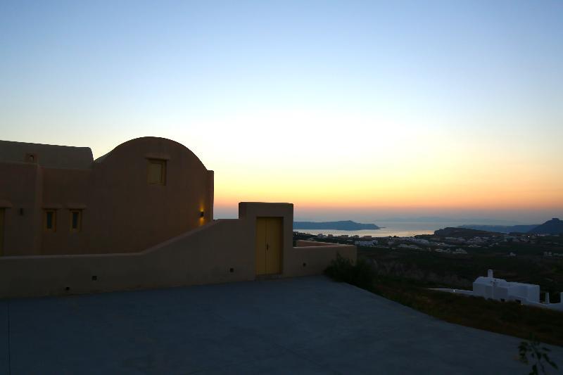 North Santorini A Luxury Spa Hotel Pyrgos Kallistis Luaran gambar